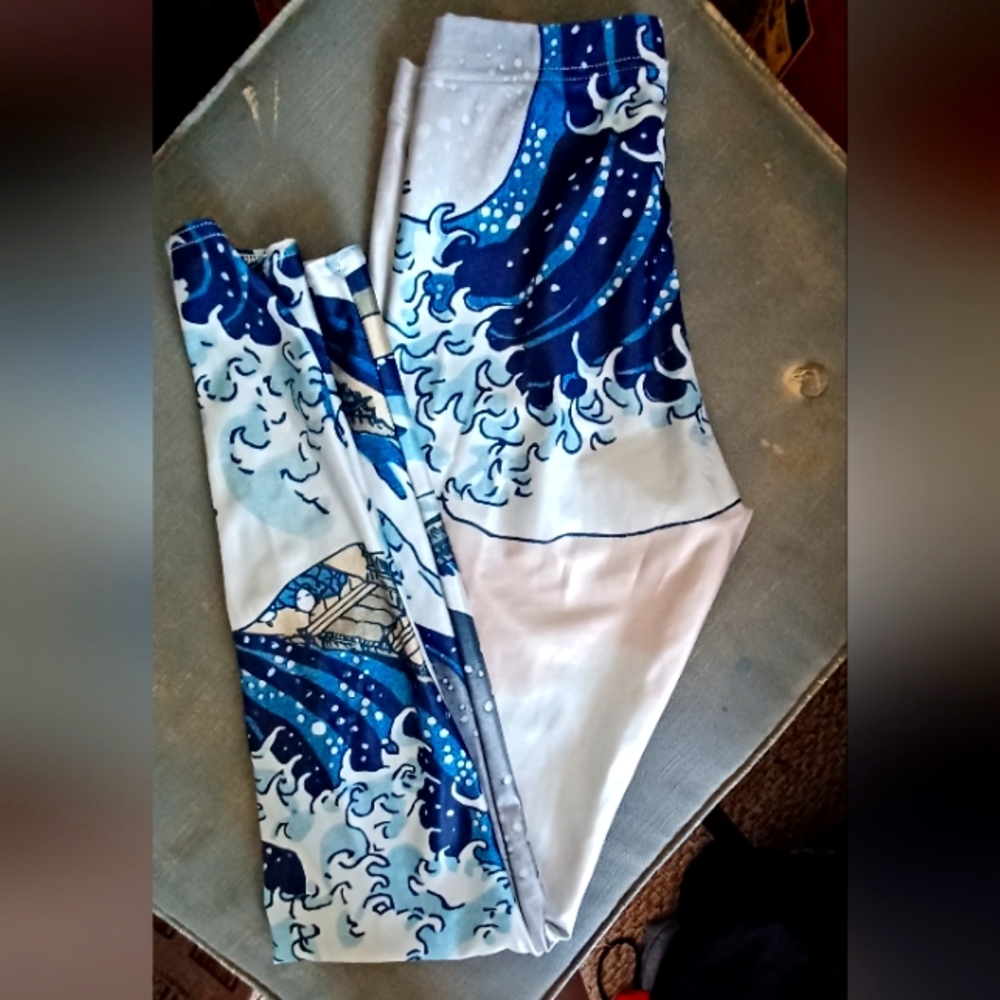 BlackMilk The Great Wave by Hokusai leggings